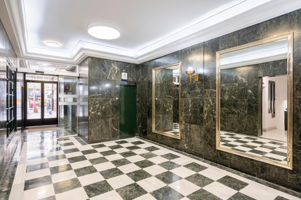 Room Plaza Espana Мадрид Экстерьер фото